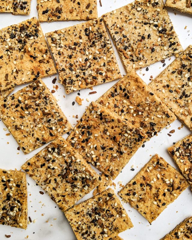 3-Ingredient Everything Bagel Grain Free Crackers (Gluten Free, Vegan ...